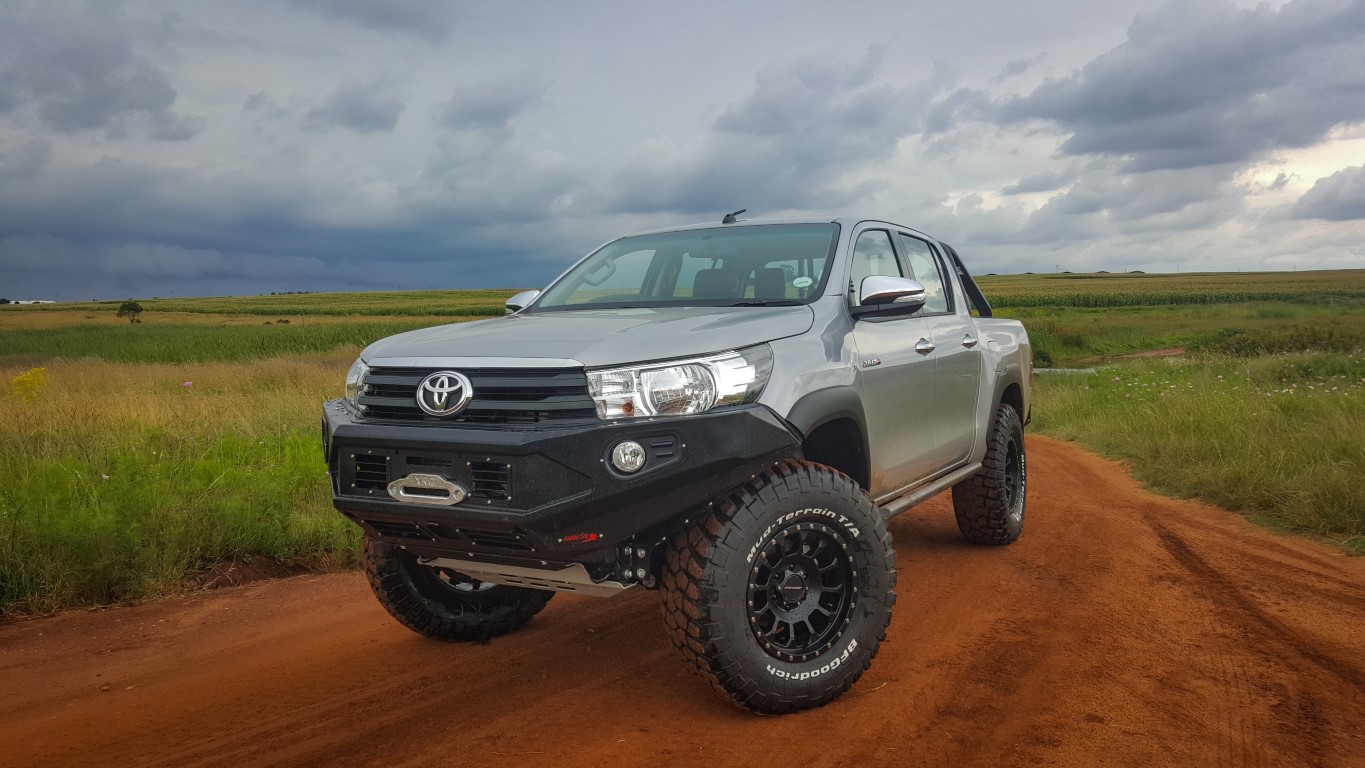 RXT Bull Bar (Revo) - Image 3