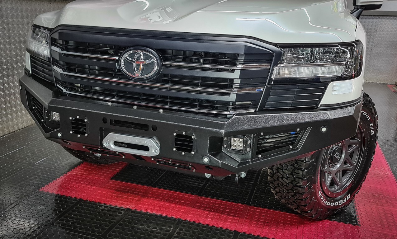 RXT Bullbar (300 Series) - Image 2