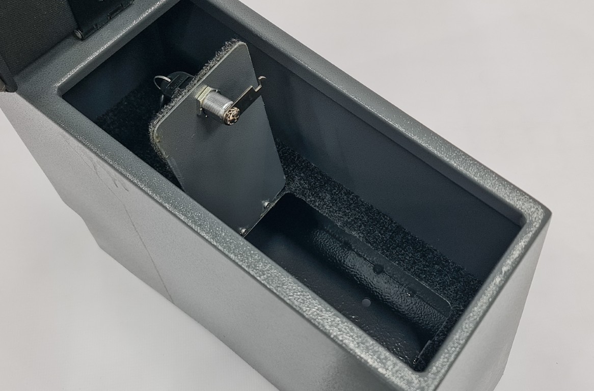 Centre Console - S/Cab (70 Series) - Image 3
