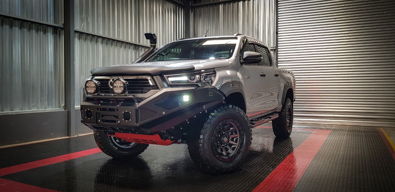 LRX-Delta Bull Bar -Raider/Legend (2021+)